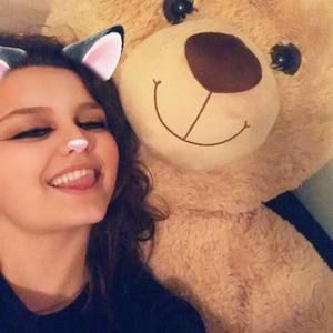 Meet your Posher, Hailey